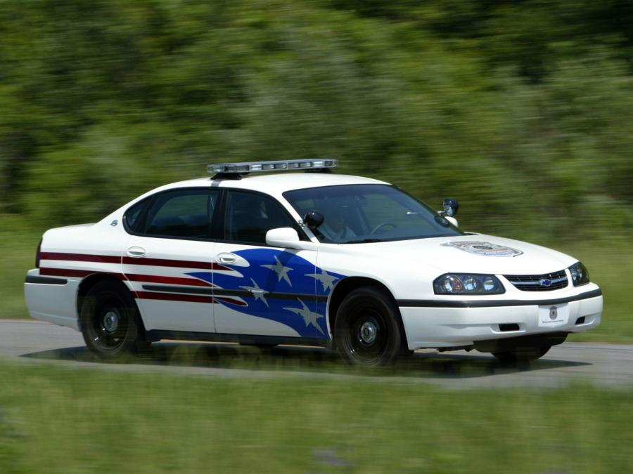  Chevrolet Impala Police Car 2001 года  (фото 8 из 18)